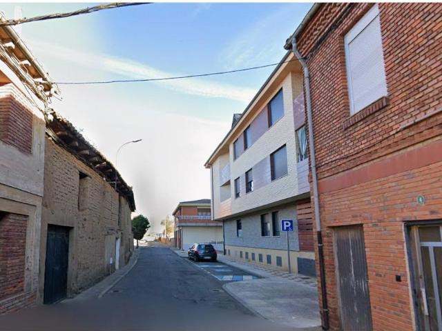 INMUEBLE EN RENTABILIDAD EN VILLAOBISPO DE LAS REGUERAS