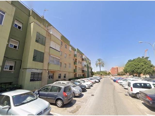 Inmueble Ocupado Sin Posesión. Piso en venta en Pino Montano Sevilla