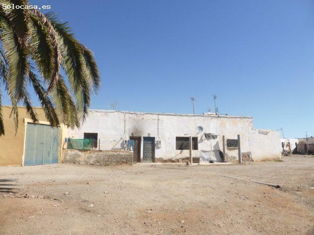 INMUEBLE OKUPADO EN VENTA EN COMPOHERMOSO 53 NIJAR