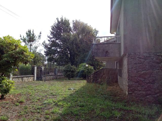 Inmensa casa a estrenar con finca de 2.200m2 en Feás