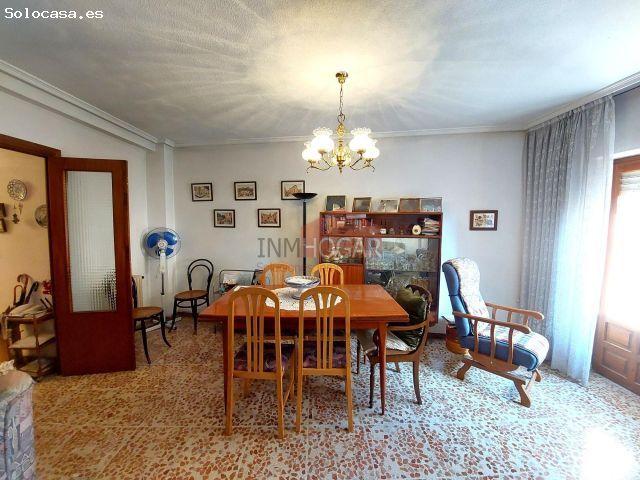 INMHOGAR ARÉVALO VENDE AMPLIA VIVIENDA EN EL CENTRO