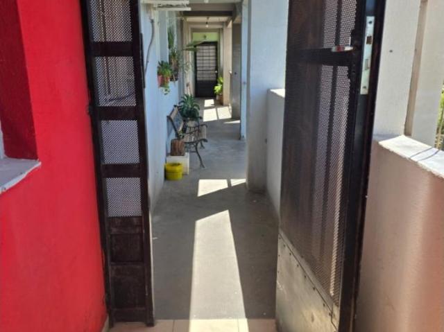 Inmobiliaria Alquila Dpto De 3 Dormitorios En 2 Piso En Barrio Las Garzas