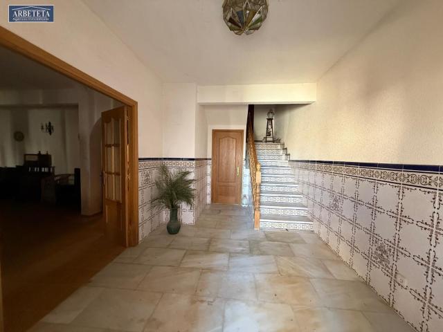 INMOBILIARIA ARBETETA VENDE CASA EN BALCONETE, GUADALAJARA