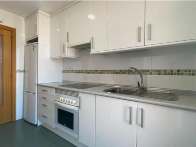 INMOBILIARIA ARBETETA VENDE ÁTICO EN AVDA. CLARACAMPOAMOR