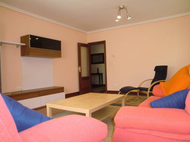 INMOBILIARIA DEMENA VENDE PISO GRANDE
