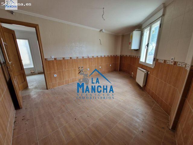 INMOBILIARIA LA MANCHA VENDE ADOSADO DE OBRA NUEVA EN TINAJEROS