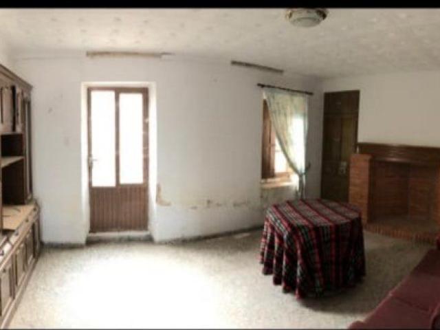 INMOBILIARIA TEJARES VENDE CASA CON LOCAL EN LA FELIPA