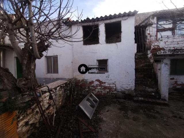 INMOBILIARIA TEJARES II VENDE CASA CON CORRAL EN SANTA ANA