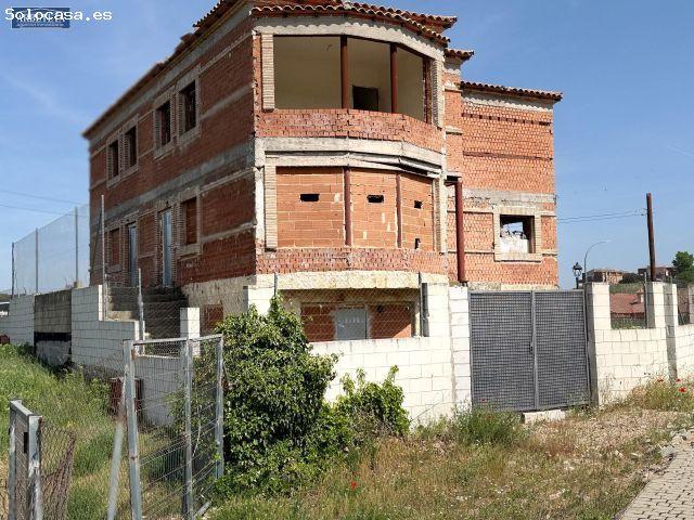 INMOBLILIARIA ARBETETA VENDE ADOSADOS EN CONSTRUCCIÓN EN YEBES