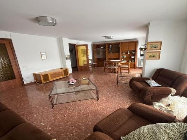 Inmohouse vende Amplia casa en Mahora con enormes posibilidades