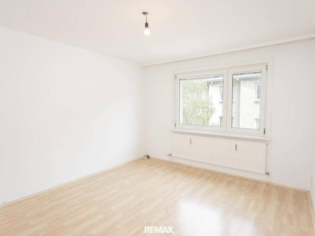Innenhofseitige, ruhige 2 Zimmer Wohnung im 4. Liftstock nahe Hugo Wolf Park!