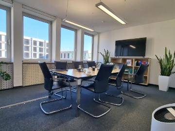Innenstadt: Büro mit vielen, großzügigen Räumen
