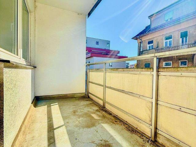 INNENSTADT LAGE I DIREKT AN DER TU GRAZ I BALKON I SEHR HELL I 5 ZIMMER I PERSONENAUFZUG I PROJEKT WOHNEN