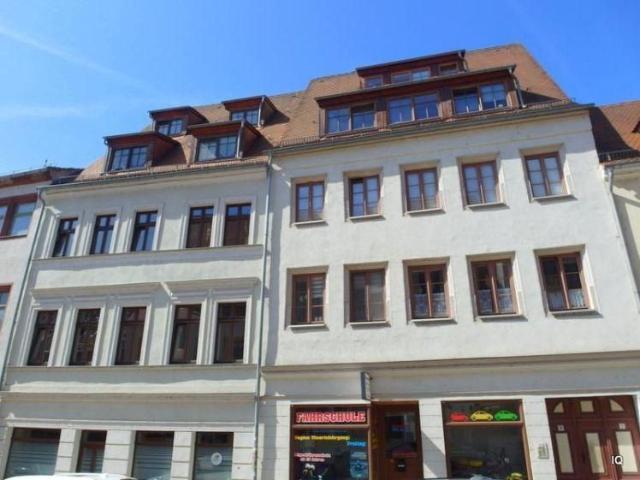 Innenstadt Torgau: Geräumige 2 Zimmer Wohnung mit Laminatboden, offener Küche und Badewanne