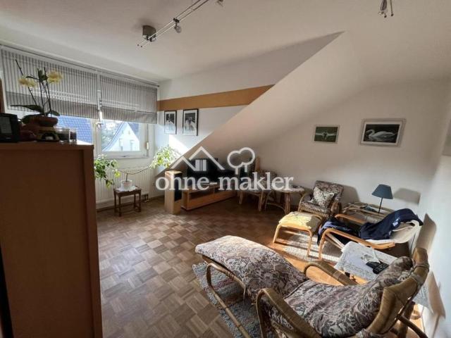 Gepflegte 2 Zimmer Dachgeschosswohnung mit Loggia und Garage in Herten
