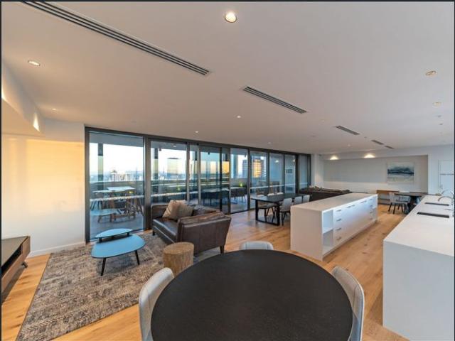 INNER CITY ONE BEDROOM WITH ONE CAR BAY