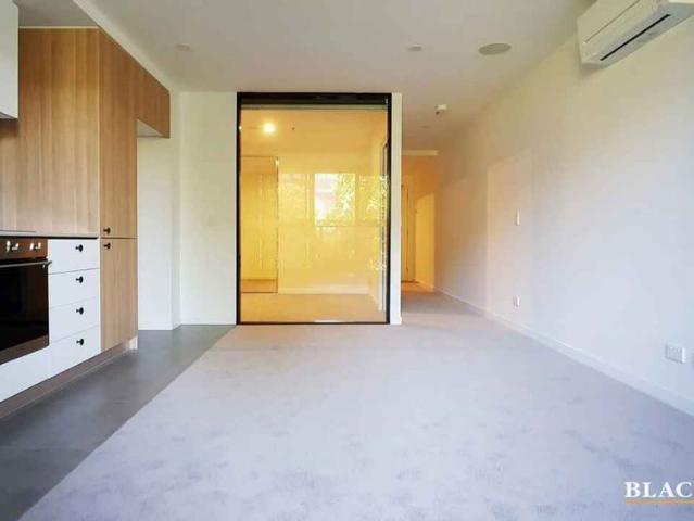Premium Living at Midnight, Braddon