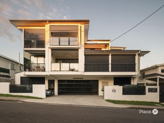 Inner City Convenience Meets Relaxed Apartment Living