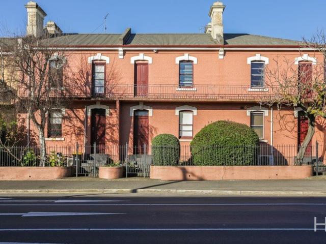 Inner City Convenience, Dual Income Potential