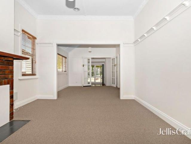 Inner City Convenience with Comfort and Charm