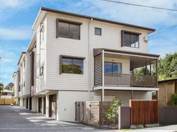 Inner City Convenience with Modern and Effortless Townhouse Living