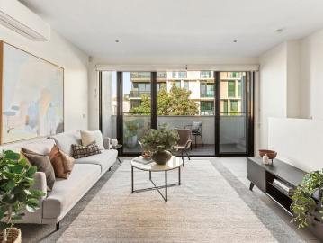 Inner City Ease in Secure Gated Setting