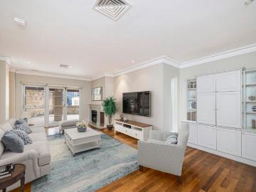 Inner City Luxury on the Mount Street Escarpment Spacious 242m² Residence