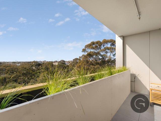 Inner City Living With A Dedicated Study And Expansive Private Balcony