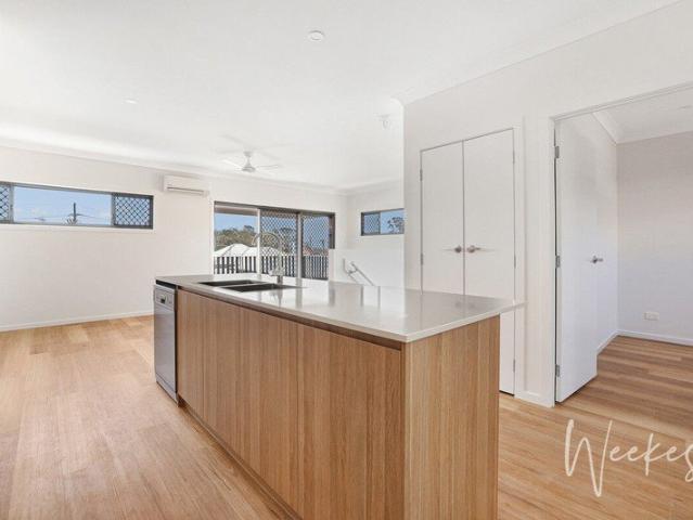 INNER CITY LIVING BRAND NEW TOWNHOUSE!