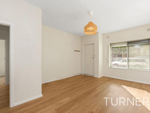Inner City Living Overlooking the Adelaide Showground with Excellent Transport Access