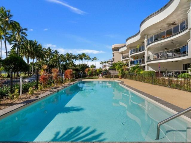 INNER CITY LIVING SEA VIEWS!