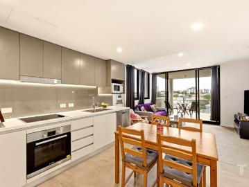 Inner City Sophistication with Rooftop Lifestyle Appeal