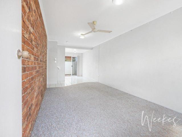 INNER CITY TOWNHOUSE!