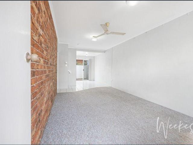 INNER CITY TOWNHOUSE!