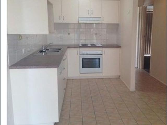 Inner City 2 Bedroom Unit Highly Sought!