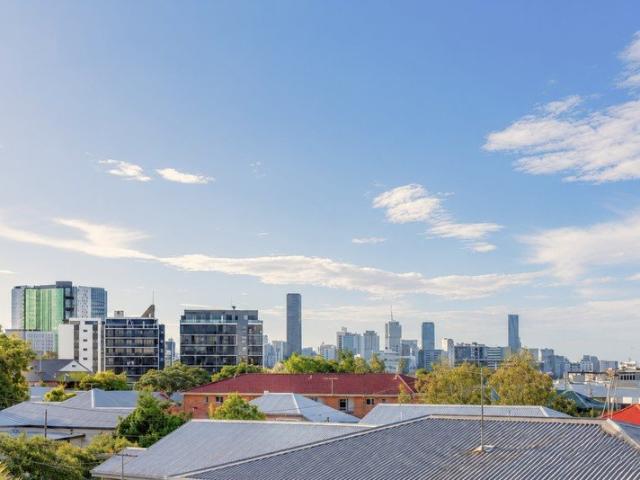 Inner City 5br Home or Income Generating Asset with Huge Potential