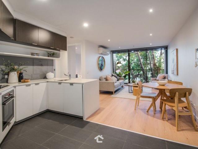 Inner East Style with Everything in Reach