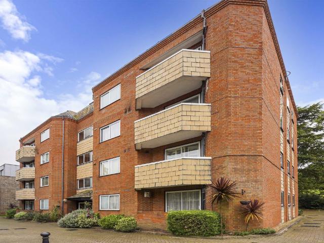 Inner Park Road, London SW19, 1 bed flat to rent, £1,850 pcm | PrimeLocation