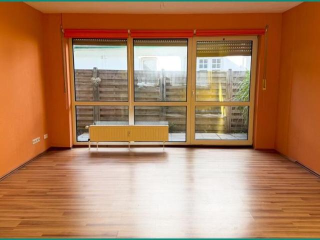INNERSTÄDTISCHES WOHNEN UND LEBEN IN RADEVORMWALD: 2 ZIMMER MIETWOHNUNG MIT TERRASSE NÄHE MARKTPLATZ