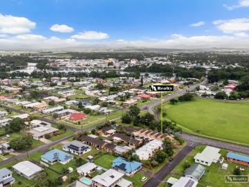 INNISFAIL ESTATE TOWNHOUSE
