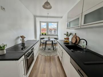 Innsbruck Wilten: Großzügige, sanierte 3,5 Zimmer Wohnung mit Kabinett & Balkon – ideal für Familien und Anleger