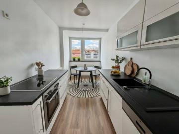 Innsbruck Wilten: Großzügige, sanierte 3,5 Zimmer Wohnung mit Kabinett & Balkon – ideal für Familien und Anleger