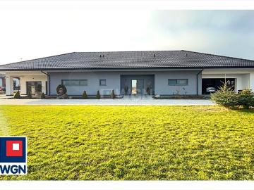 Dom rezydencjalny 296 m2 z dużą działką i tarasem