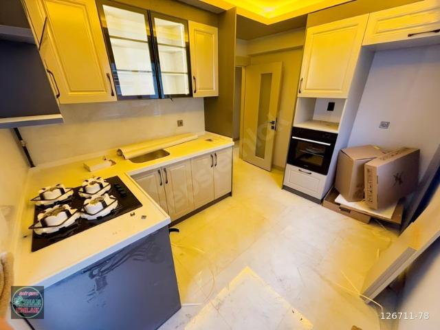 ÇINARDAN* KAT KONUMUNDA ALTTA DAİRELİ FIRSAT SIFIR 3+1 Y.GİRİŞ