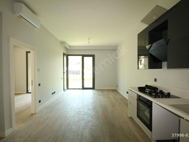 ÇINARKÖY EVLERİNDE 1+1 75M + 37M BAHCE KULLANIM ALANI