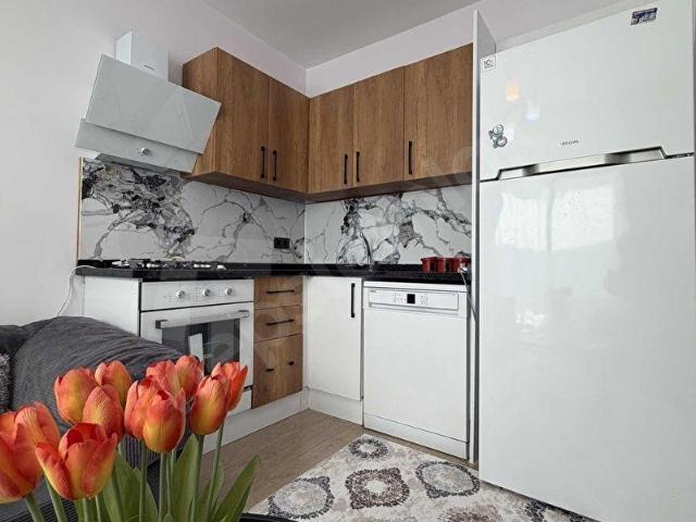 ÇINARLIDA BULVAR ÜZERİ 1+1 FULL+FULL EŞYALI SATILIK DAİRE