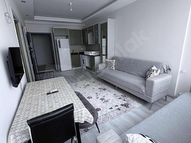 ÇINARLIDA BULVARA 1 PARSEL İ EŞYALI KİRALIK 1+1 DAİRE
