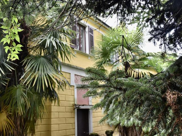 Incantevole proprietà da ristrutturare in Monte Rosso 584m² Venegono Superiore