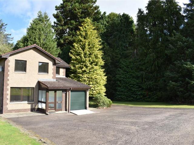 Inchmartine Cottage, Inchture, Perth. 3 bed detached house to rent £1,500 pcm £346 pw
