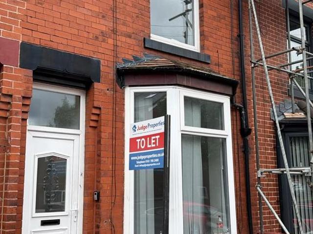 Incline Road, Oldham OL8 3 bed terraced house to rent £1,300 pcm £300 pw